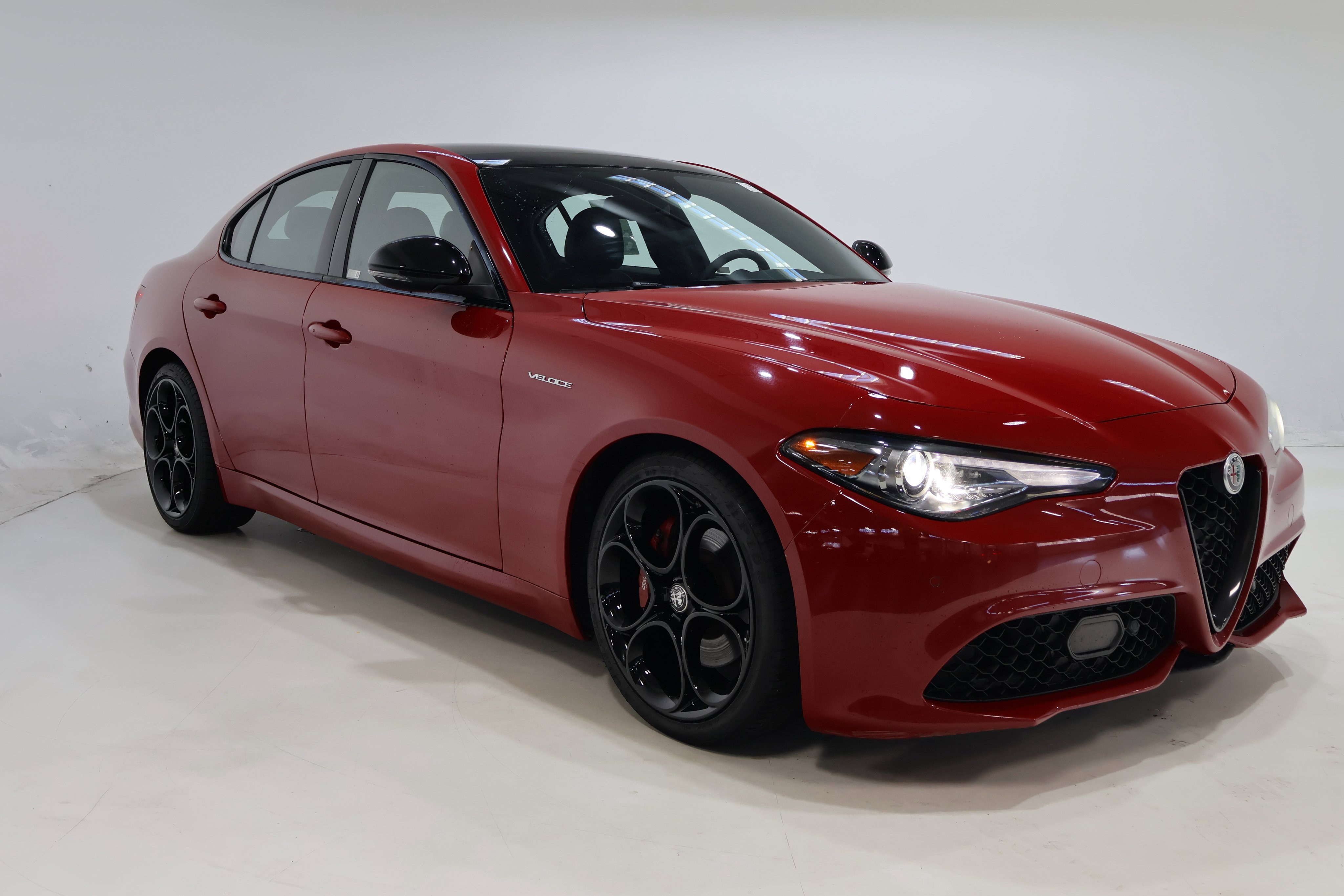 2022 Alfa Romeo Giulia Veloce Sedan