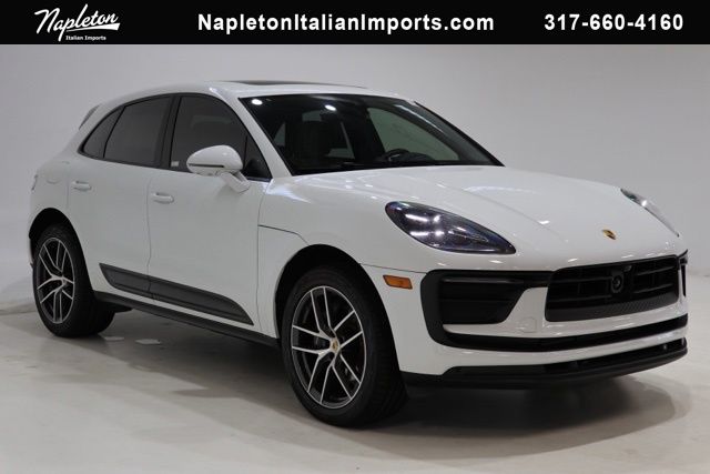 2023 Porsche Macan T's photo