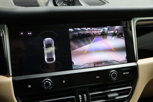 2023 Porsche Macan S - Photo 22