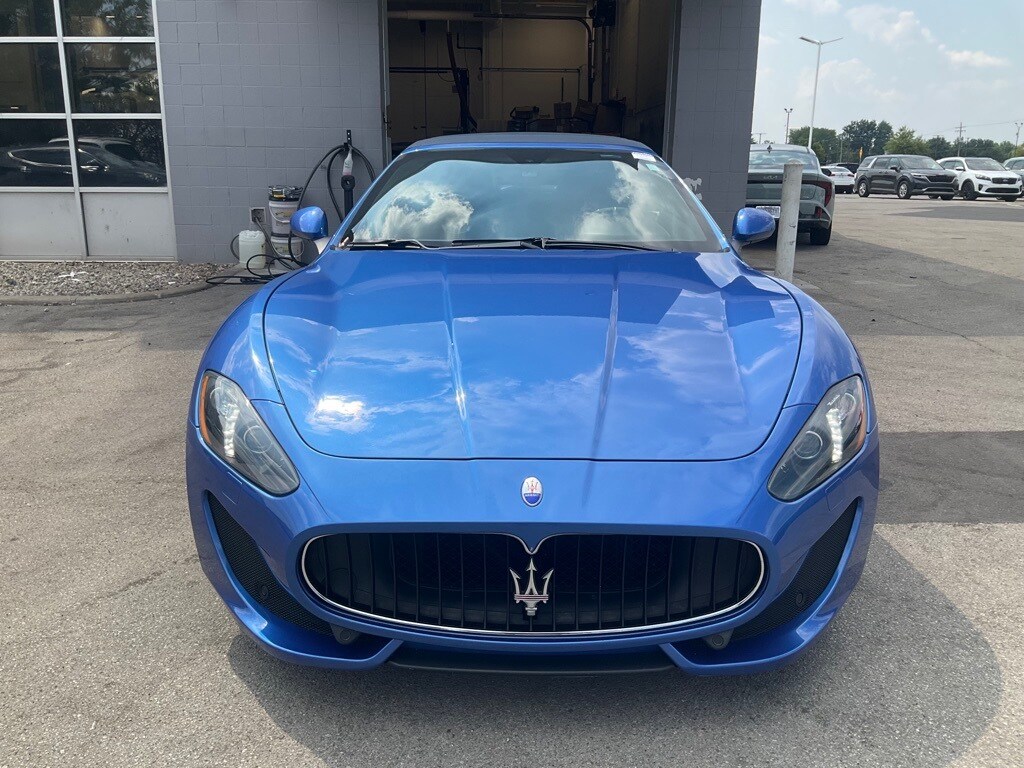 2015 Maserati Granturismo Sport photo 2