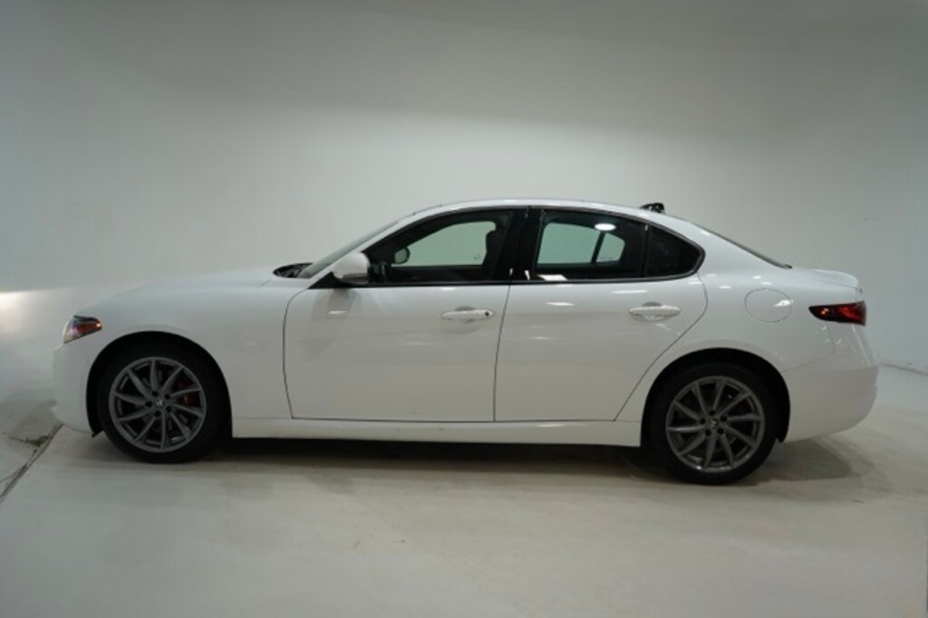 Used 2022 Alfa Romeo Giulia Sprint Sedan