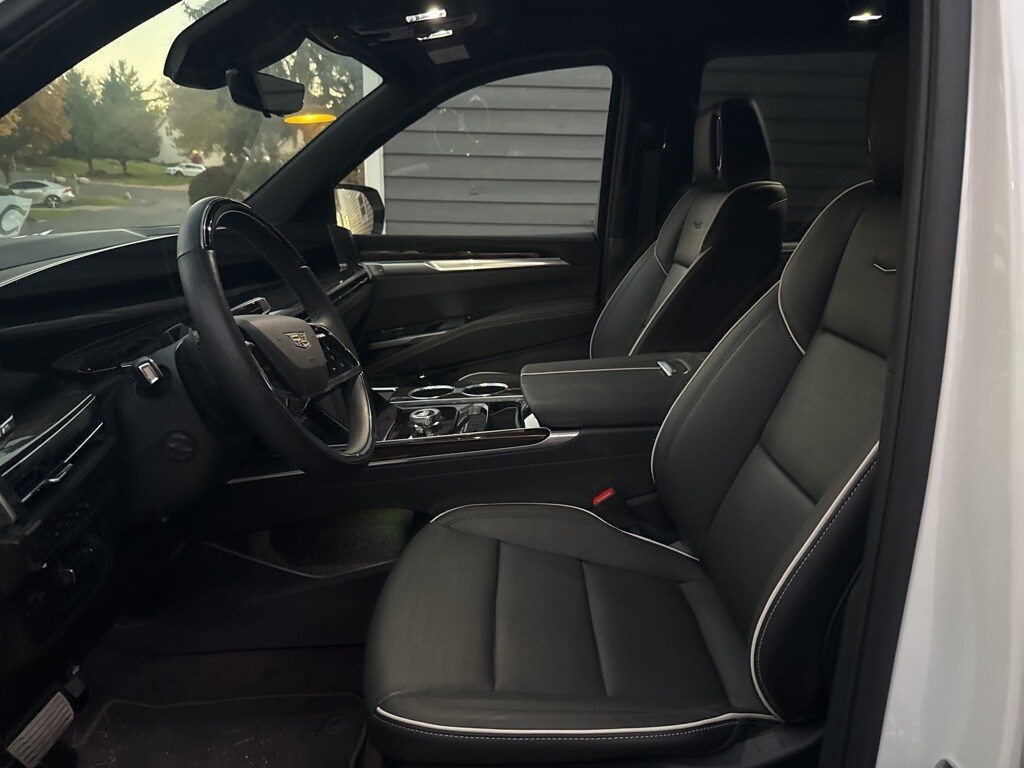 Used 2025 Cadillac Escalade Premium Luxury SUV