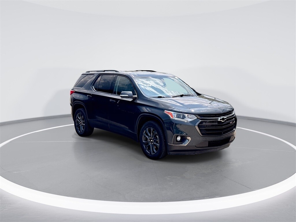 2021 Chevrolet Traverse RS photo 2