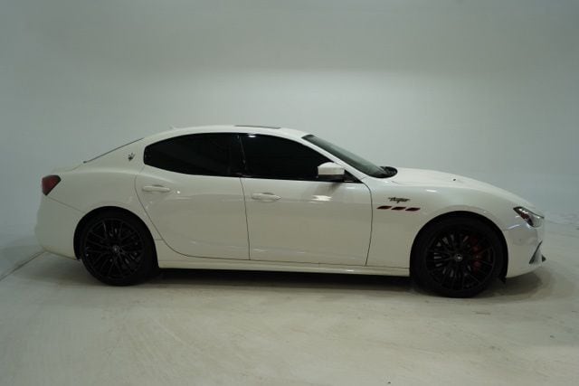 2022 Maserati Ghibli Trofeo - Photo 8