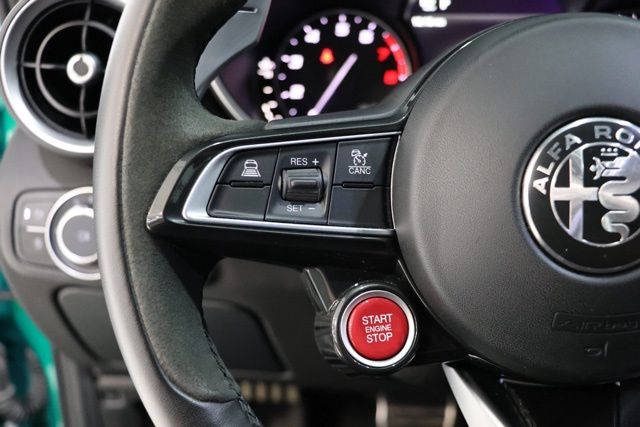2023 Alfa Romeo Giulia Quadrifoglio - Photo 21