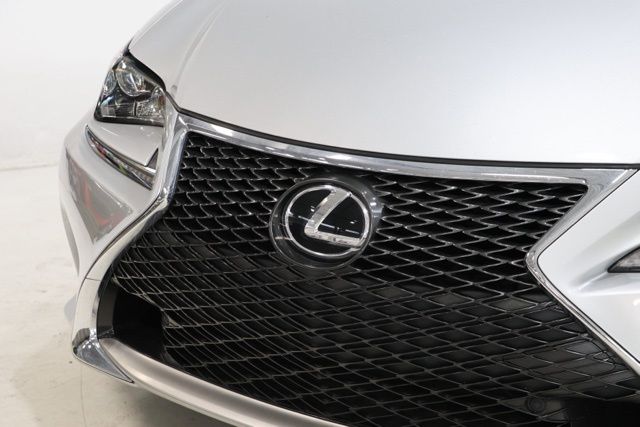 2016 Lexus RC 200t - Photo 10