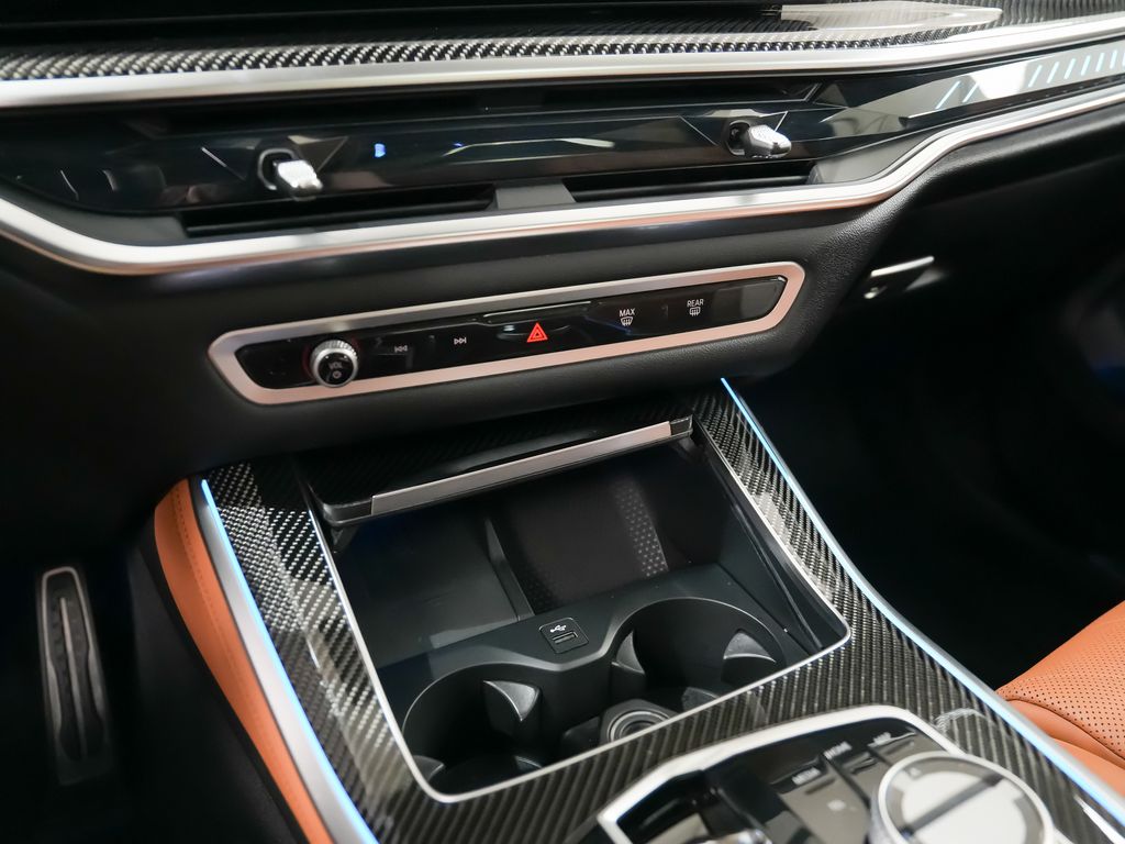 2026 BMW X5 M60i - Photo 31