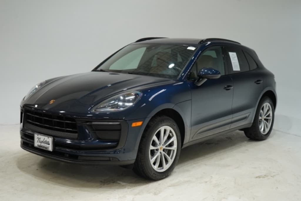 Used 2022 Porsche Macan Base SUV