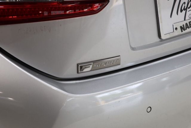 2016 Lexus RC 200t - Photo 12