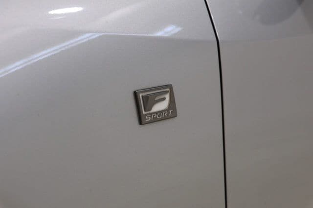 2016 Lexus RC 200t - Photo 11