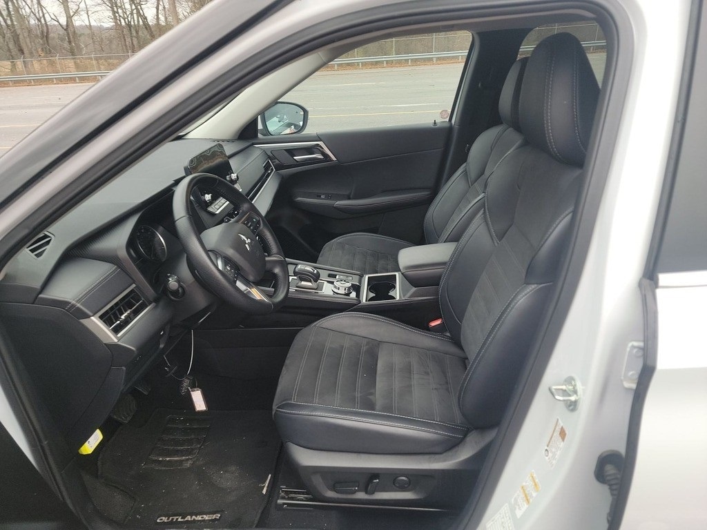 Used 2024 Mitsubishi Outlander SE SUV