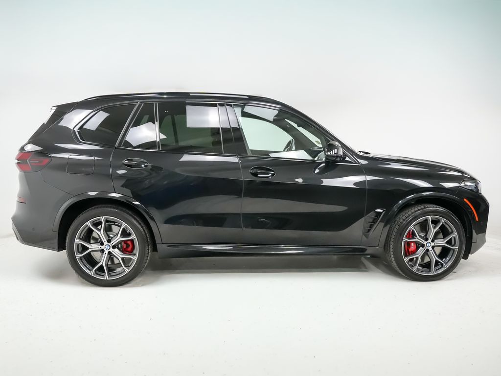 2026 BMW X5 M60i - Photo 9