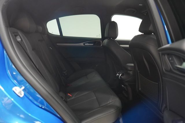 2025 Alfa Romeo Stelvio Base - Photo 33