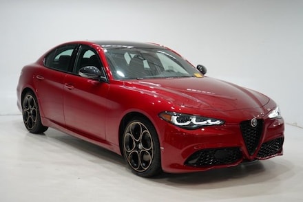 2025 Alfa Romeo Giulia INTENSA RWD Sedan