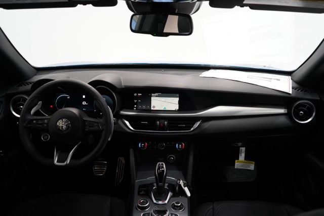 2025 Alfa Romeo Stelvio Base - Photo 12