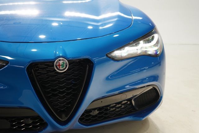 2025 Alfa Romeo Stelvio Base - Photo 9