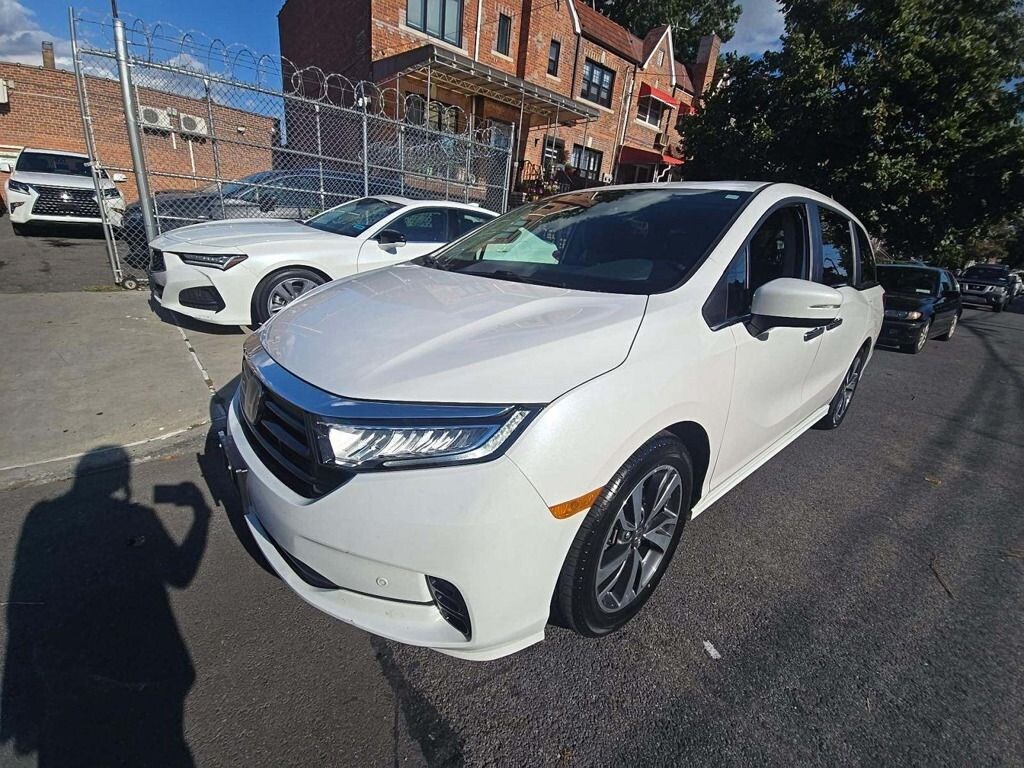 Used 2024 Honda Odyssey Touring Van