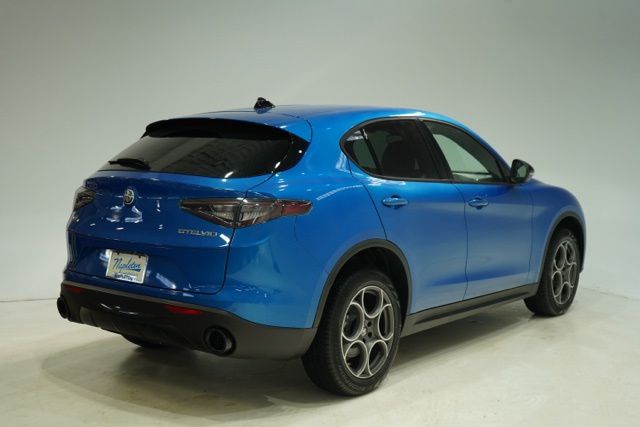 2025 Alfa Romeo Stelvio Base - Photo 7