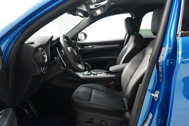 2025 Alfa Romeo Stelvio Base - Photo 13