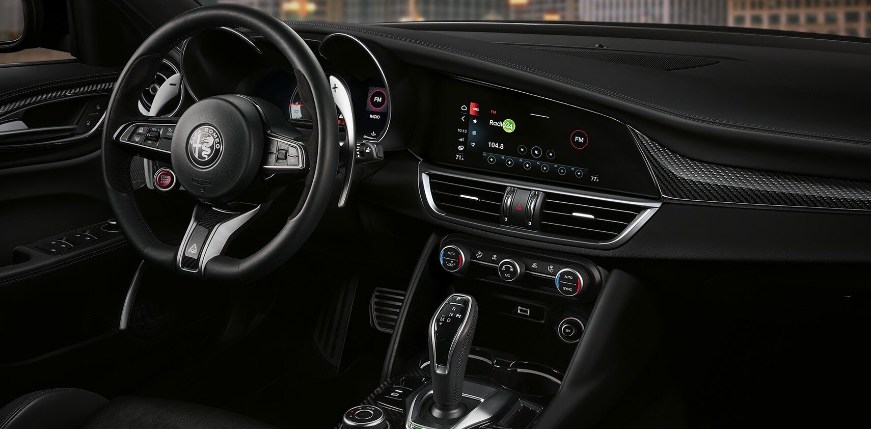 new Guilia Quadrifogio Interior