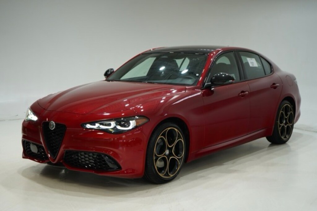 New 2025 Alfa Romeo Giulia INTENSA RWD Sedan