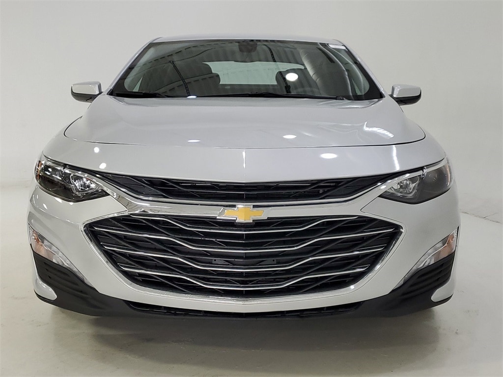 Used 2022 Chevrolet Malibu 1LT with VIN 1G1ZD5ST4NF174019 for sale in Indianapolis, IN