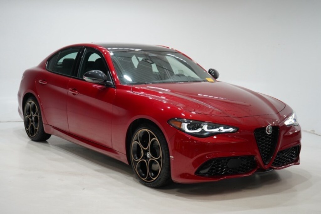 New 2025 Alfa Romeo Giulia INTENSA RWD Sedan