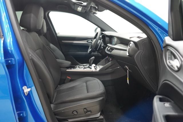 2025 Alfa Romeo Stelvio Base - Photo 34