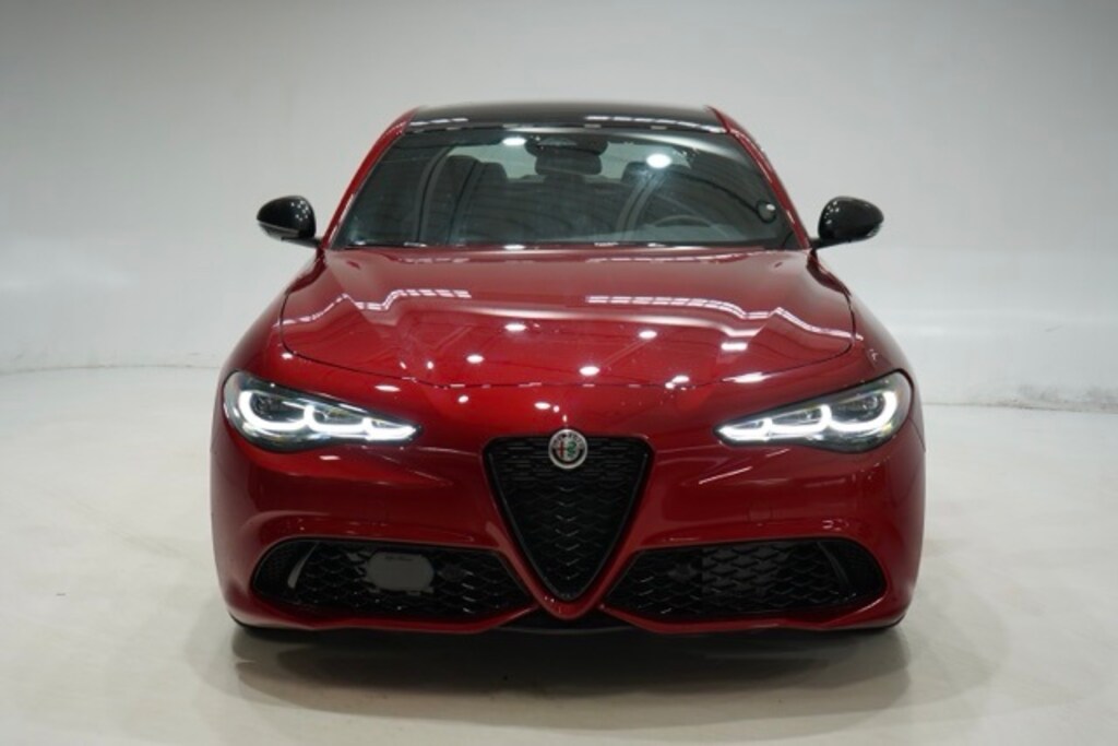 New 2025 Alfa Romeo Giulia INTENSA RWD Sedan