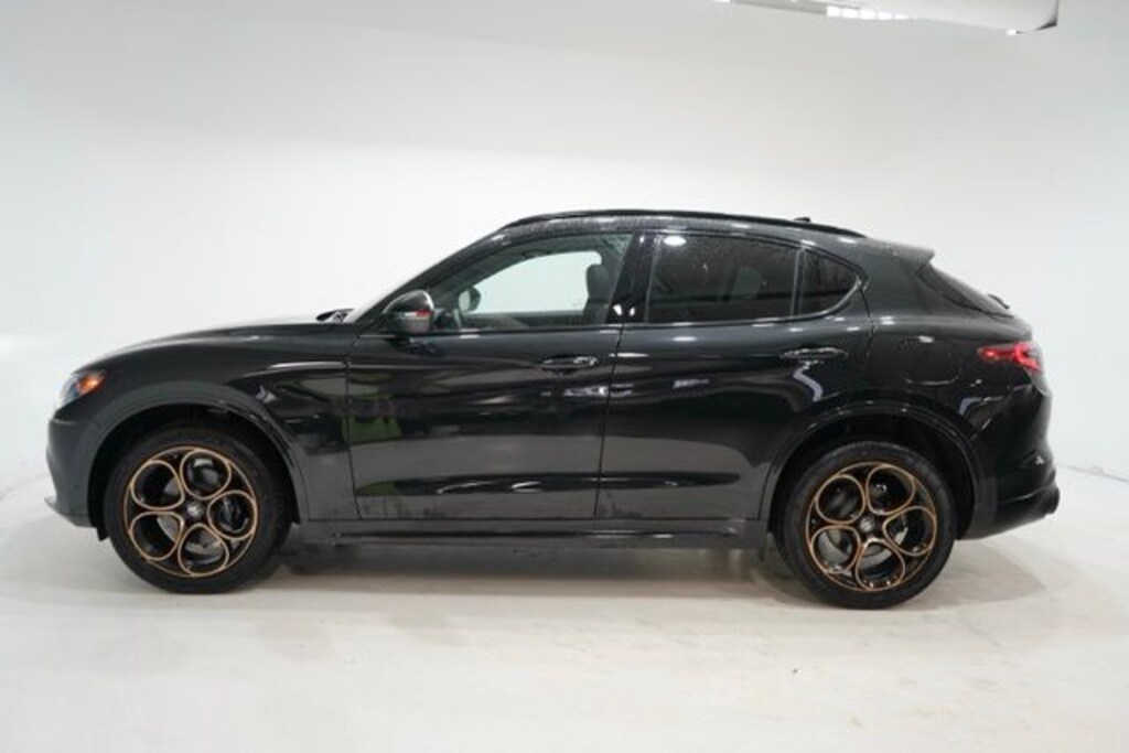 New 2025 Alfa Romeo Stelvio INTENSA AWD Sport Utility