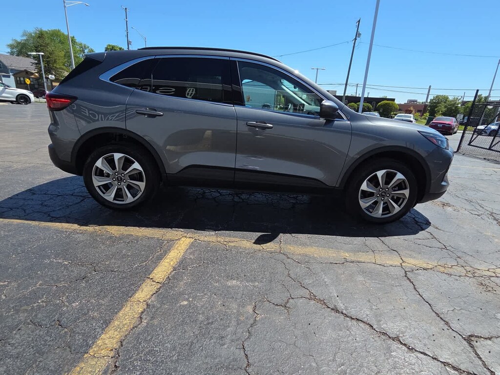 Used 2025 Ford Escape Platinum AWD