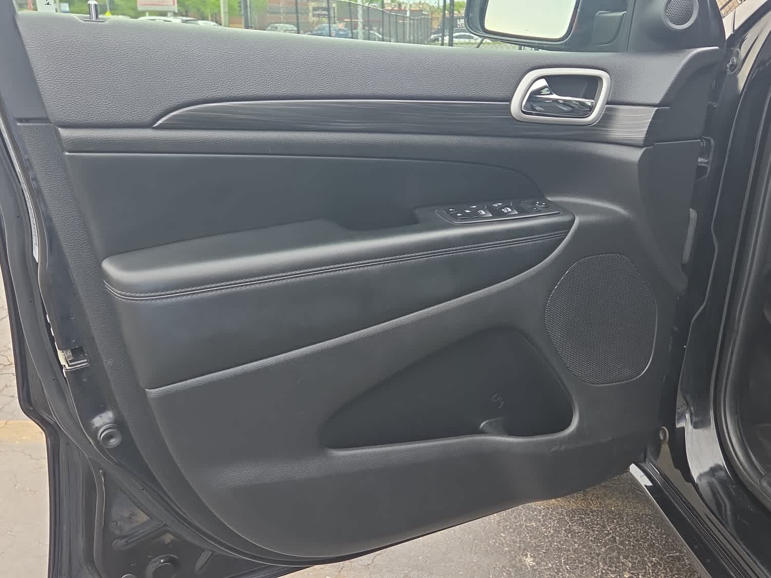 2020 Jeep Grand Cherokee Altitude - Photo 18