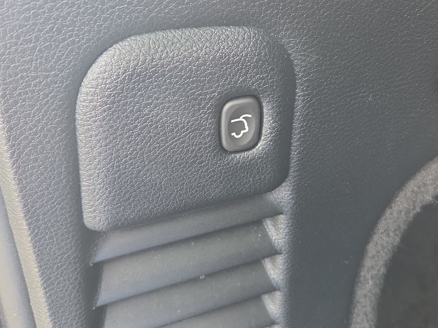 2020 Jeep Grand Cherokee Altitude - Photo 10