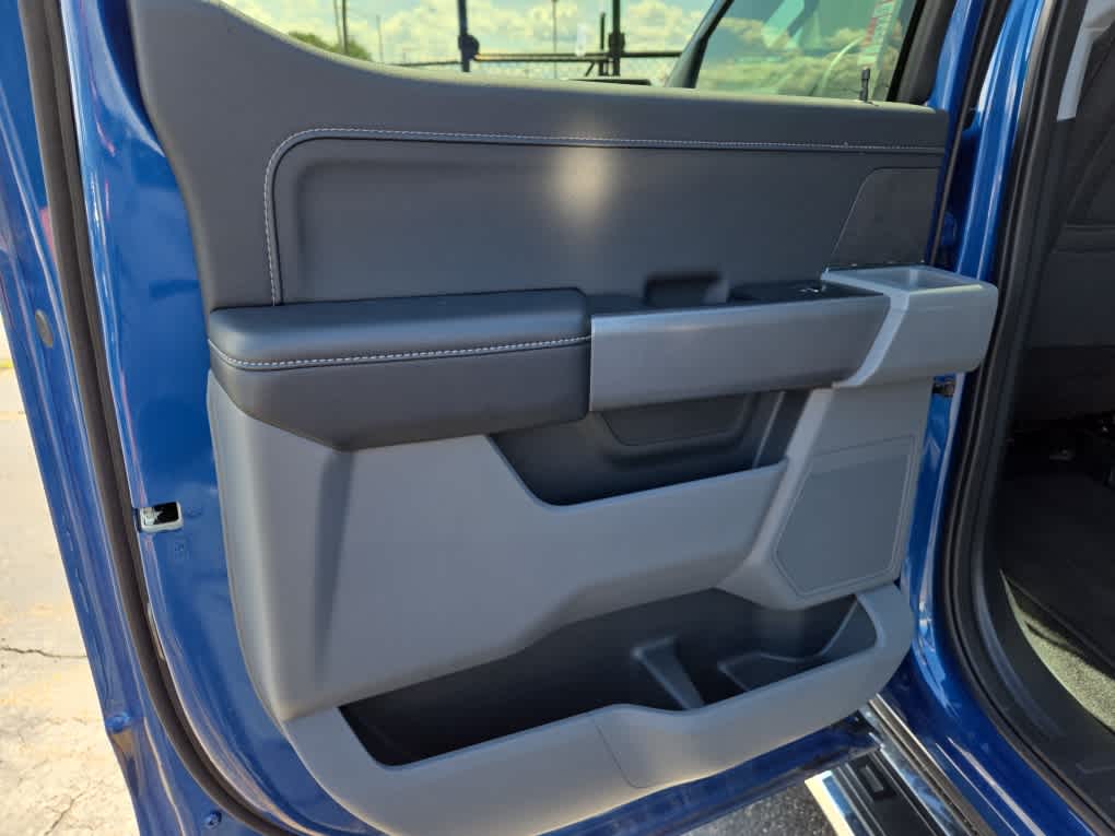 2025 Ford F-150 XLT - Photo 14