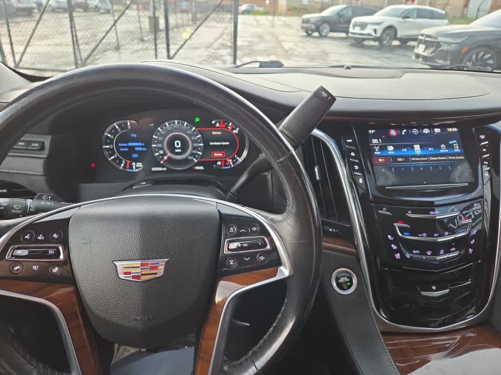 2018 Cadillac Escalade Premium Luxury - Photo 28