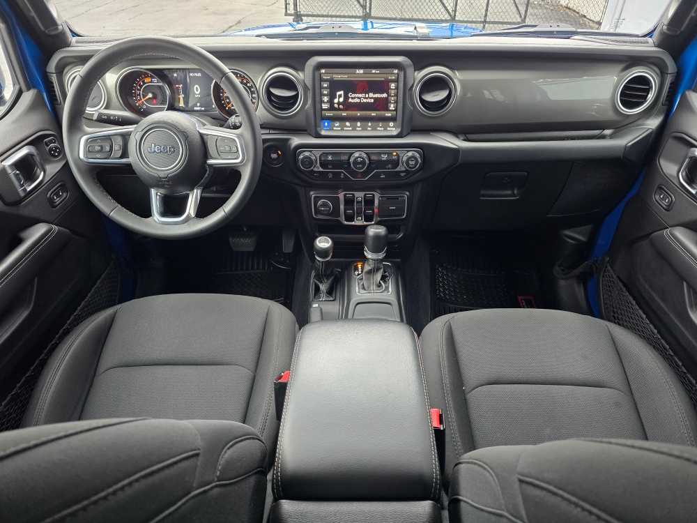 2023 Jeep Wrangler 4-Door Sahara - Photo 26