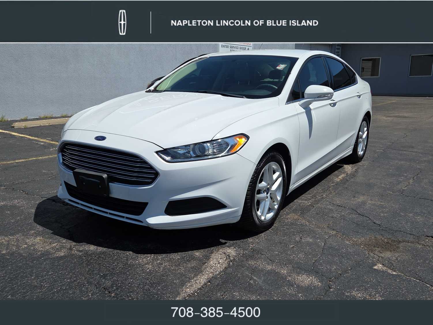 2015 Ford Fusion SE FWD's photo