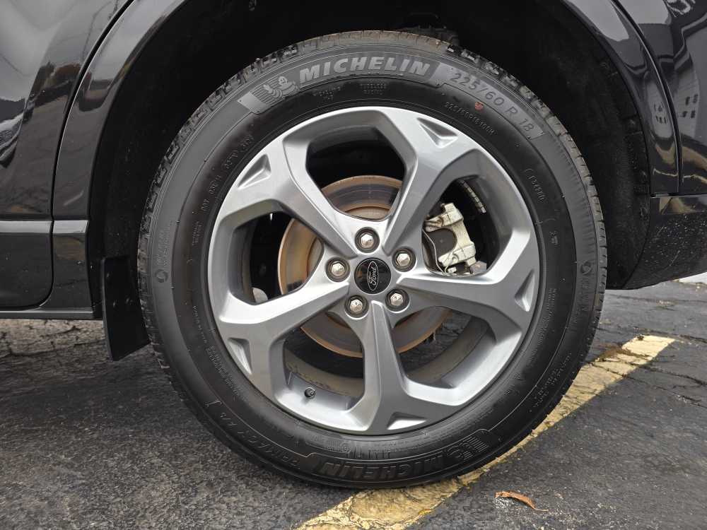 2024 Ford Escape ST-Line photo 4