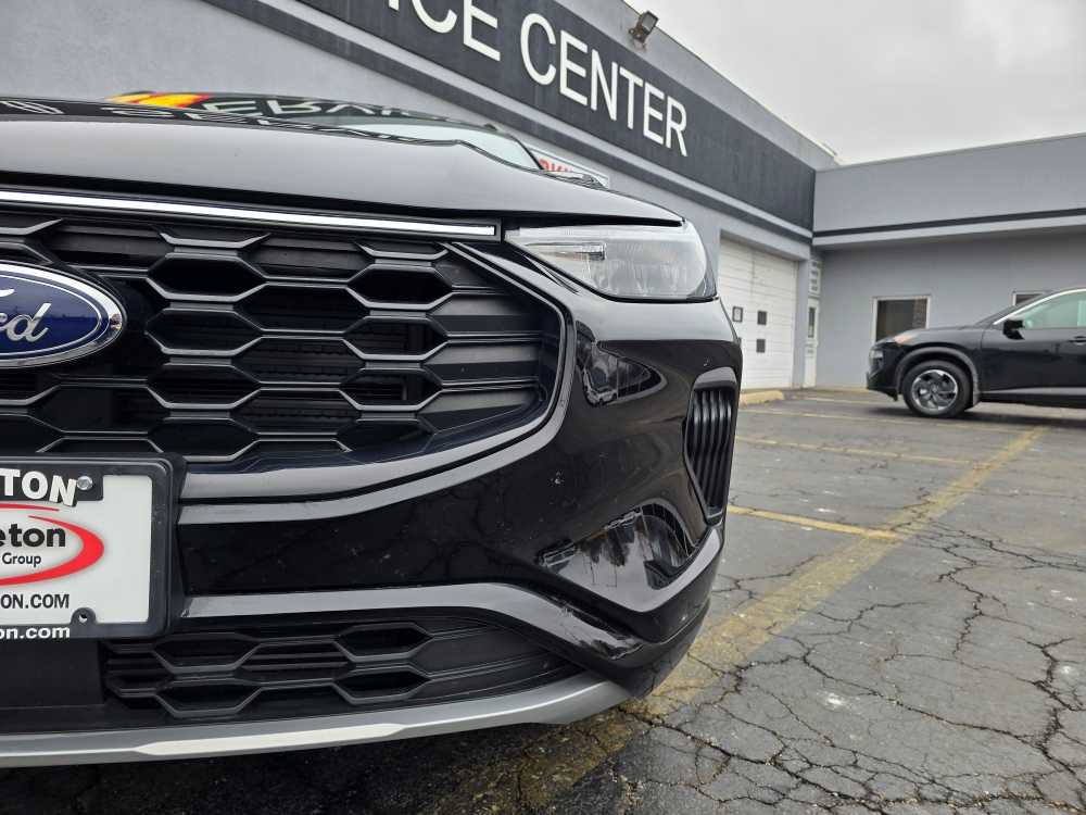 2024 Ford Escape ST-Line photo 3