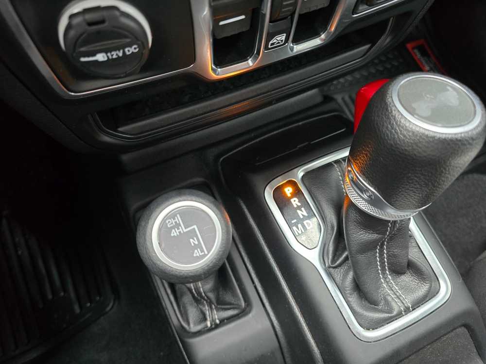 2023 Jeep Wrangler 4-Door Sahara - Photo 28