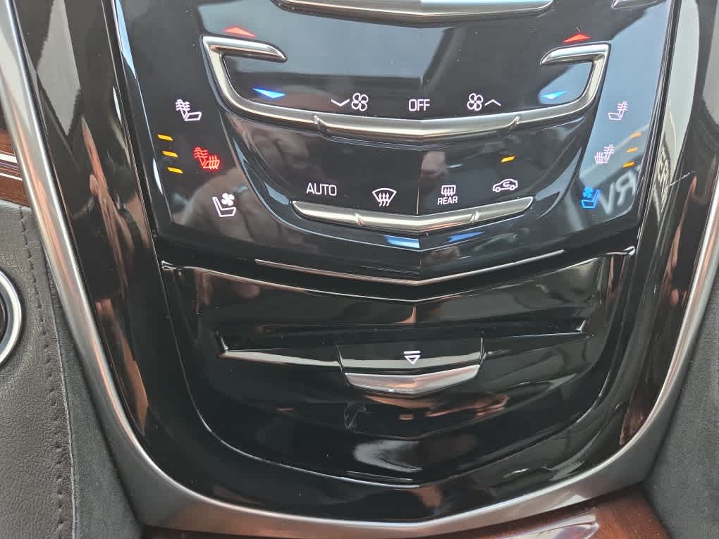 2018 Cadillac Escalade Premium Luxury - Photo 32