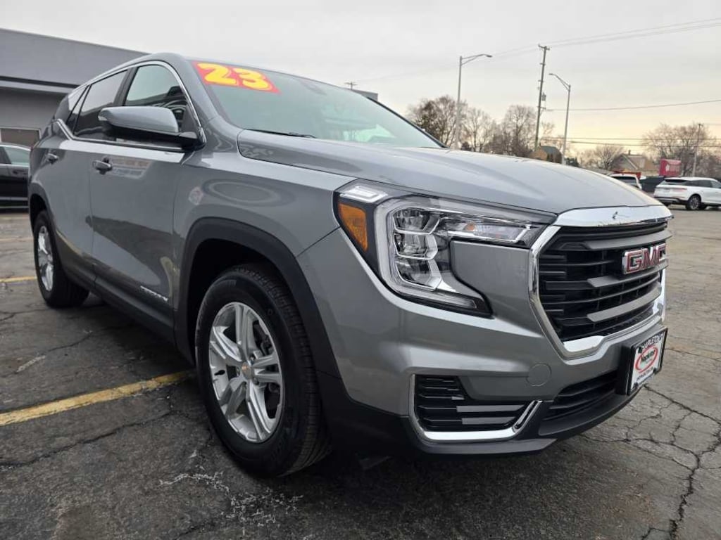 Used 2023 GMC Terrain SLE FWD