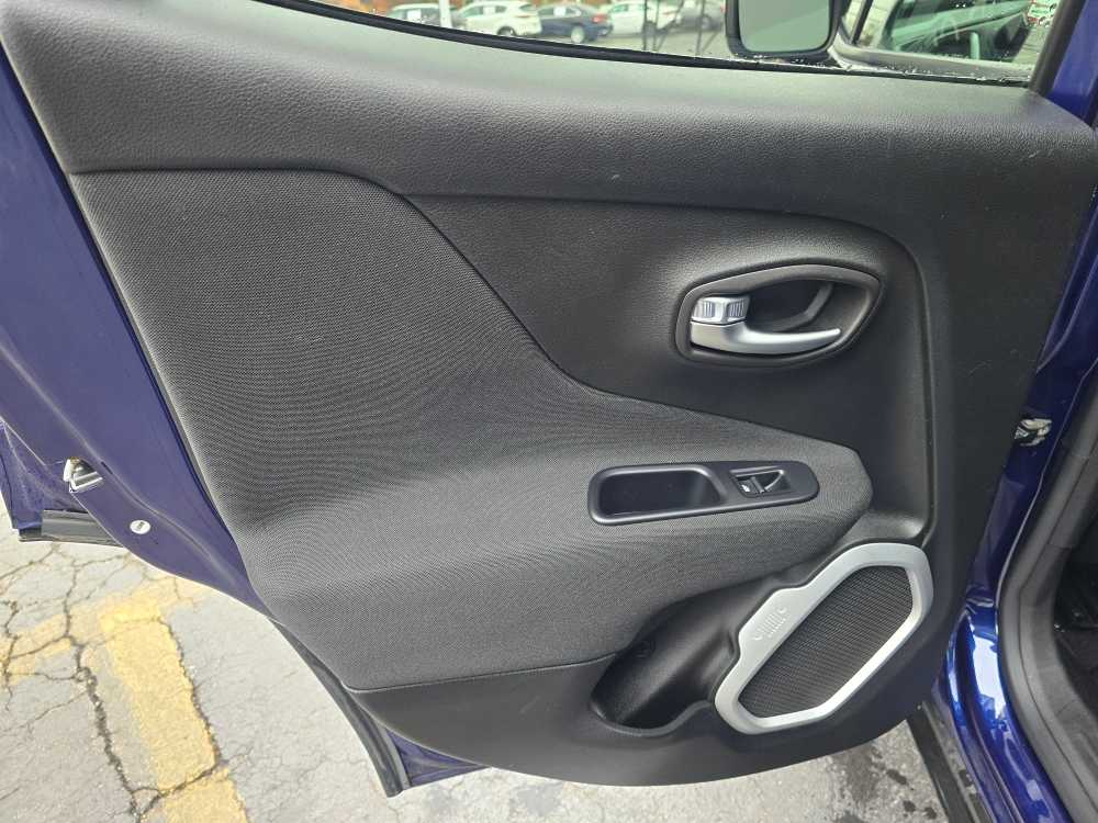 2019 Jeep Renegade Latitude - Photo 23