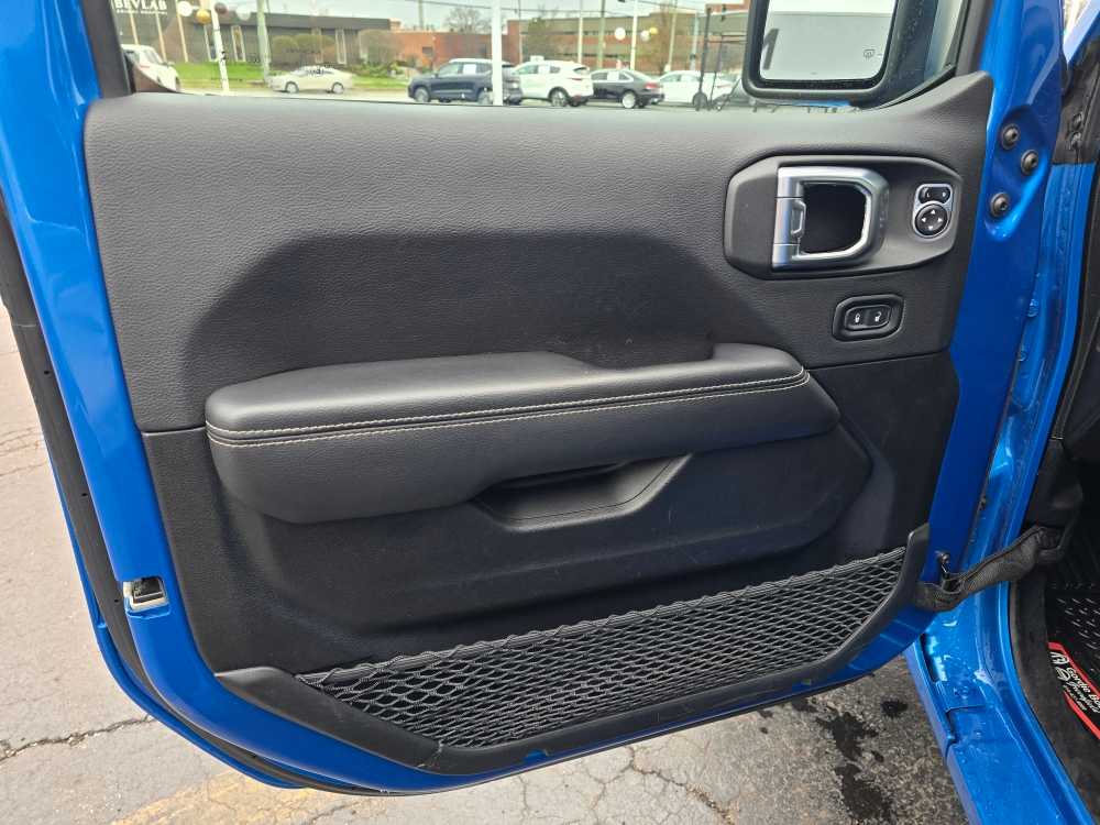 2023 Jeep Wrangler 4-Door Sahara - Photo 15