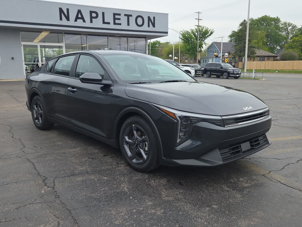 Used 2025 Kia K4 LXS FWD