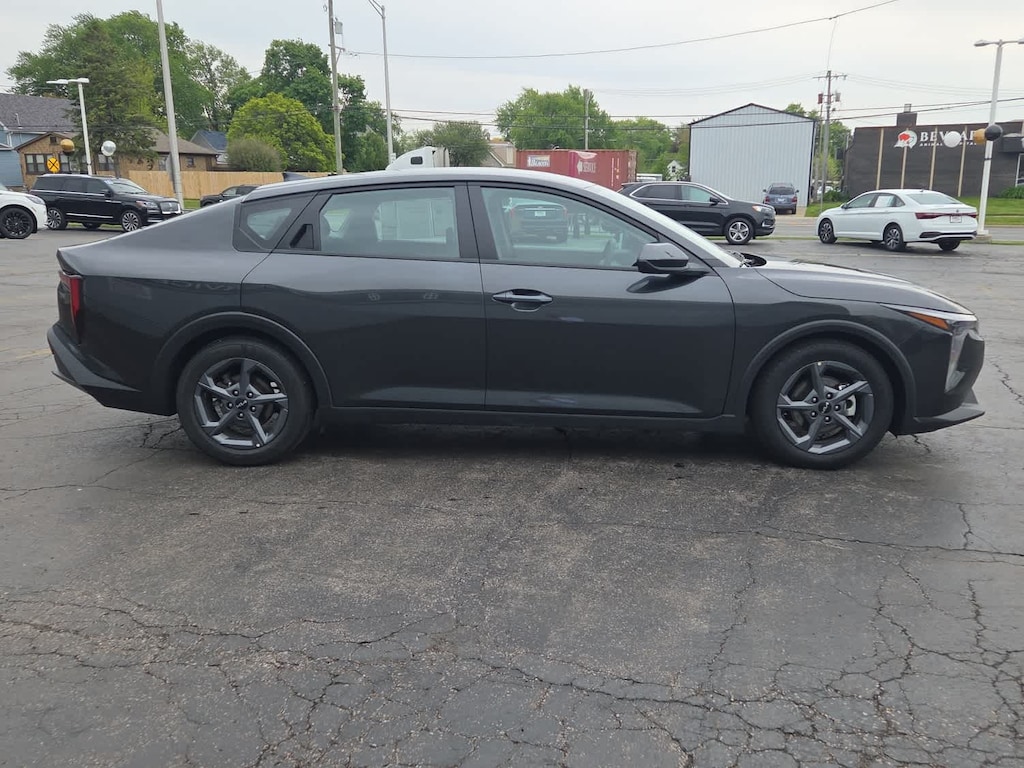 Used 2025 Kia K4 LXS FWD