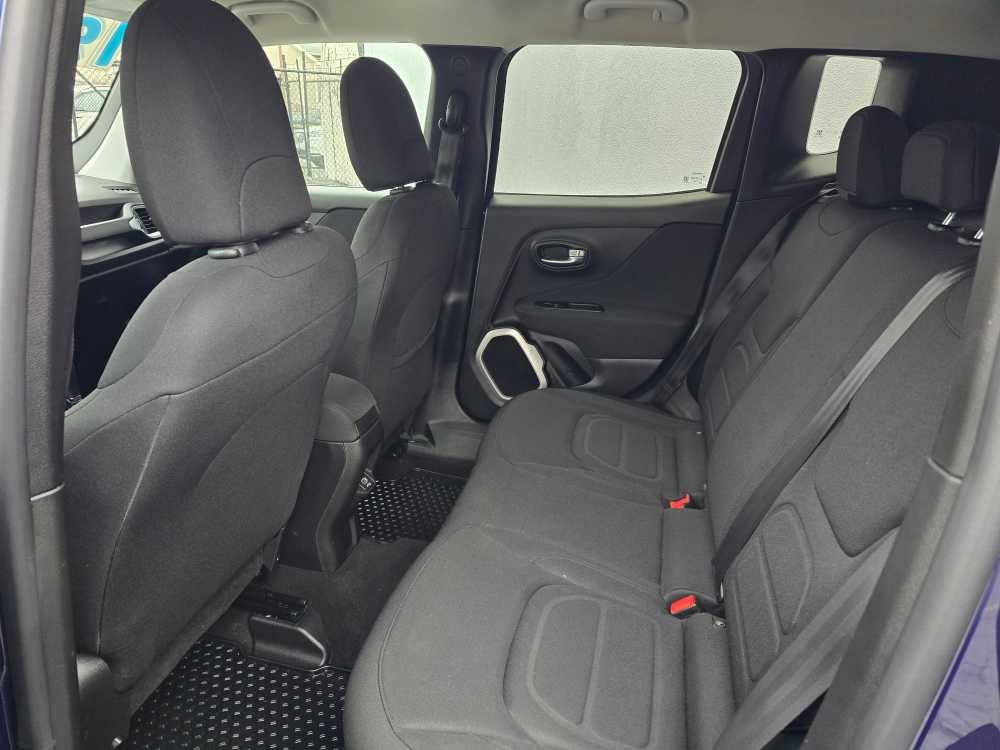 2019 Jeep Renegade Latitude - Photo 13