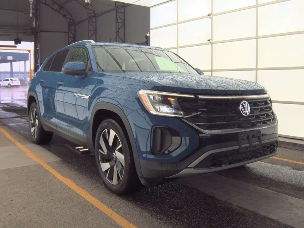 Used 2025 Volkswagen Atlas Cross Sport 2.0T SE w/Technology SUV