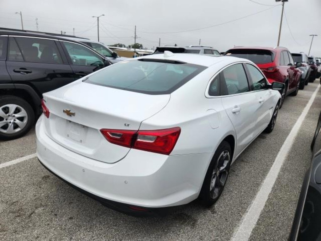 2024 Chevrolet Malibu 1LT photo 4