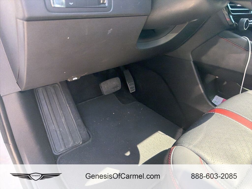 Used 2025 Chevrolet Traverse RS SUV